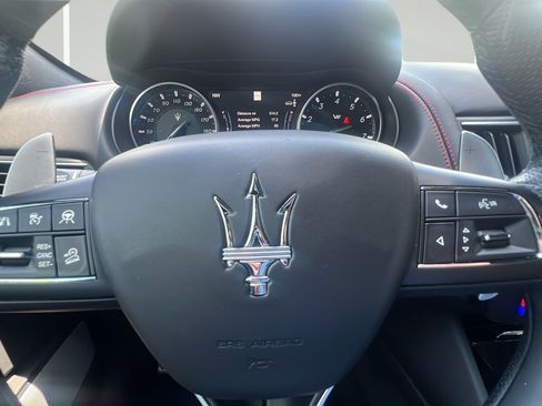 Used 2022 Maserati Levante Modena S AWD/4WD image 29