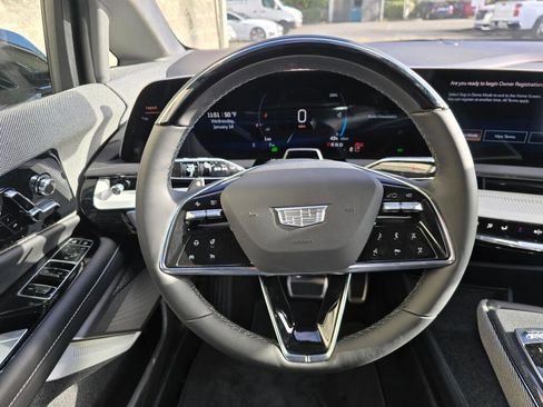 New 2026 Cadillac Optiq Luxury 1 image 22