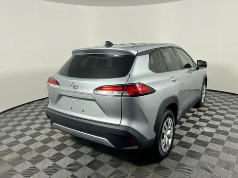 Used 2023 Toyota Corolla Cross L FWD image 3
