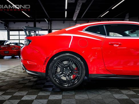 Used 2021 Chevrolet Camaro ZL1 RWD image 24