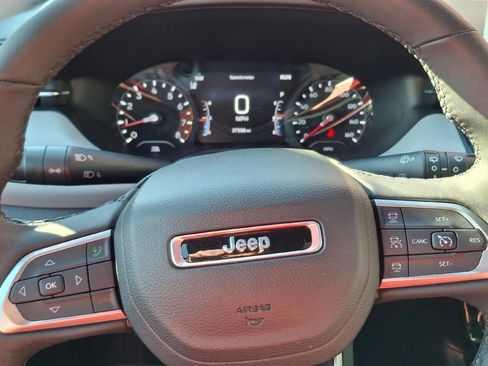 Used 2025 Jeep Compass Limited AWD/4WD image 16
