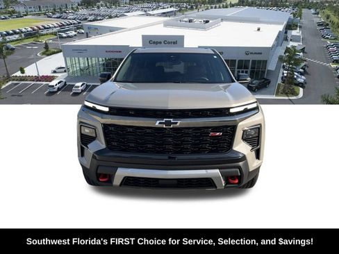Used 2026 Chevrolet Traverse Z71 w/ Driver Confidence Package AWD/4WD image 2