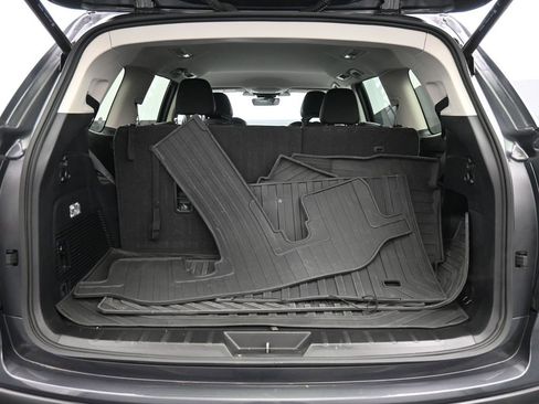 Used 2023 Subaru Ascent Limited image 23