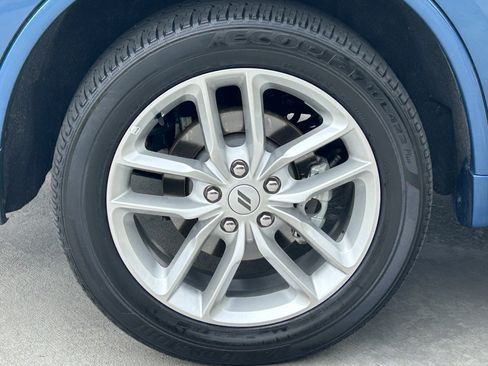 Used 2025 Dodge Durango GT AWD/4WD image 7