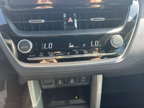 Used 2024 Toyota Corolla Cross XSE w/ Convenience Package image 29