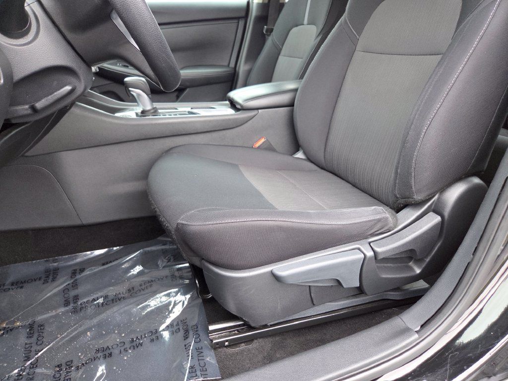 Used 2024 Nissan Sentra SV FWD image 26