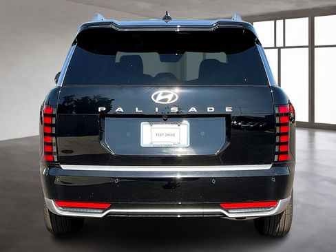 New 2026 Hyundai Palisade Calligraphy FWD image 4