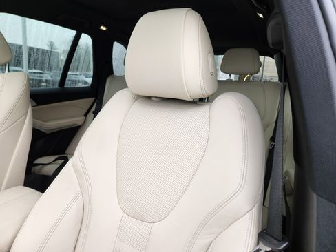 Used 2022 BMW X5 xDrive40i image 10
