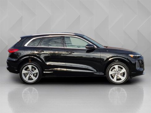 New 2025 Audi Q5 Premium Plus image 7