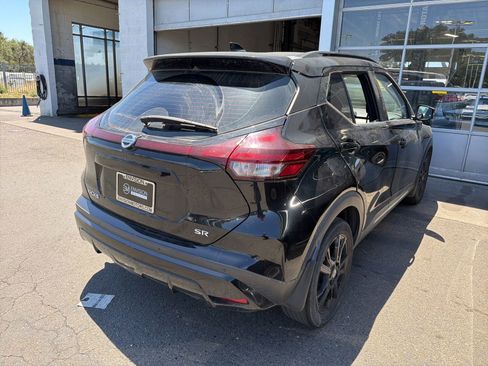 Used 2021 Nissan Kicks SR FWD image 3