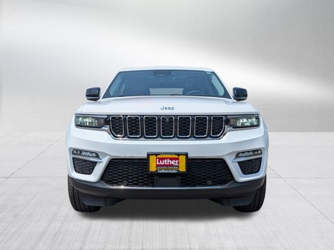 Used 2023 Jeep Grand Cherokee Limited w/ Luxury Tech Group II AWD/4WD image 2