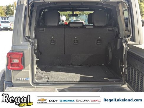 Used 2022 Jeep Wrangler Unlimited Sahara image 8