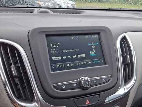 Used 2018 Chevrolet Equinox LS FWD image 16