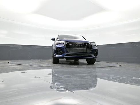 New 2025 Audi Q3 2.0T Premium image 35