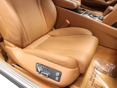 Used 2016 Bentley Continental GT image 76