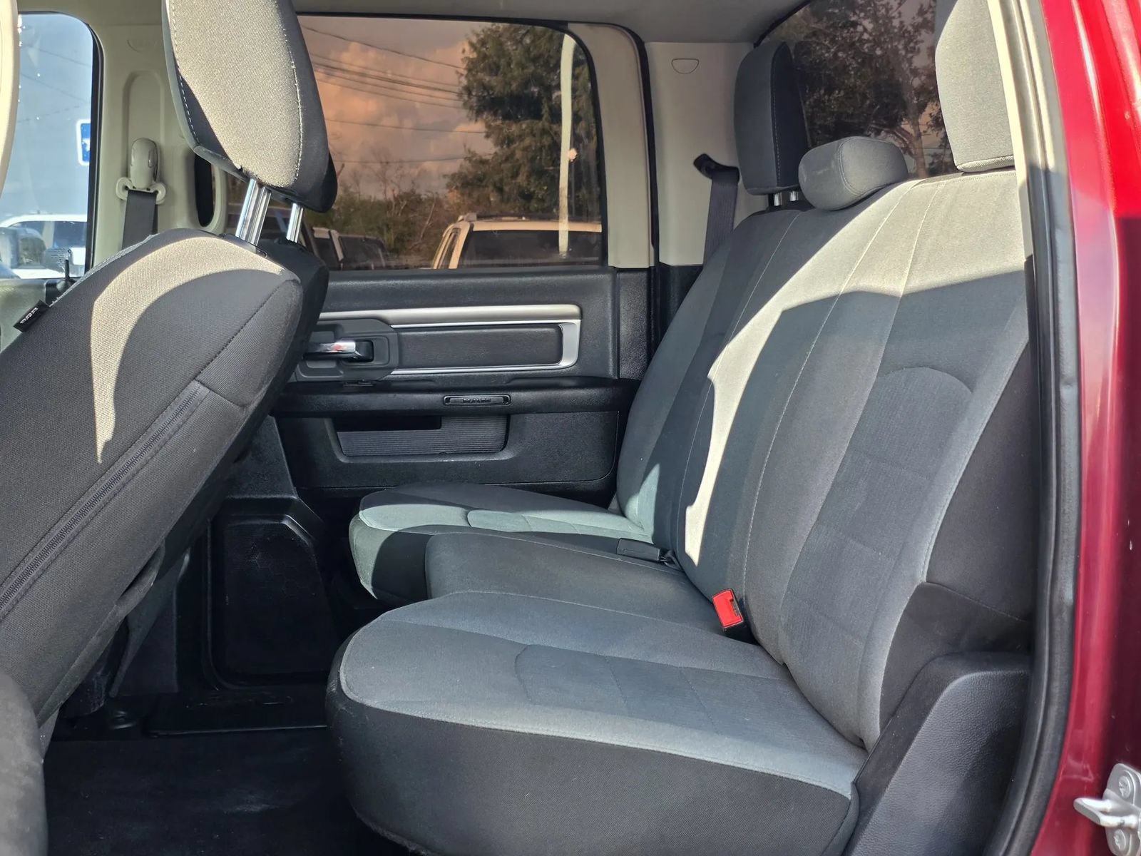 Used 2021 RAM 1500 Classic SLT RWD image 14