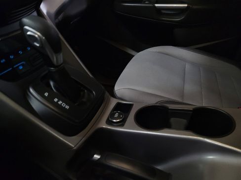 Used 2015 Ford Escape SE w/ Equipment Group 201A image 26