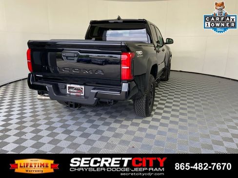 Used 2026 Toyota Tacoma TRD Off-Road AWD/4WD image 7