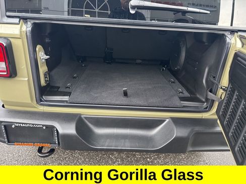 Used 2025 Jeep Wrangler Sport S image 18