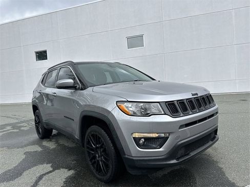 Used 2018 Jeep Compass Limited w/ Navigation Group image 7