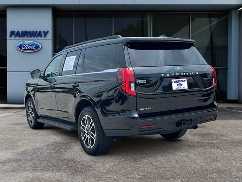 Used 2025 Ford Expedition Active AWD/4WD image 4