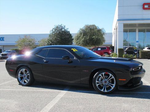 Used 2021 Dodge Challenger R/T image 2