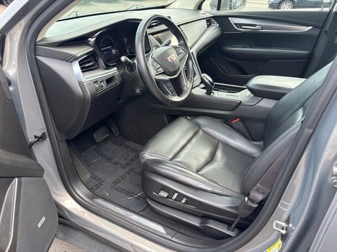 Used 2018 Cadillac XT5 Premium Luxury w/ Driver Assist Package AWD/4WD image 13