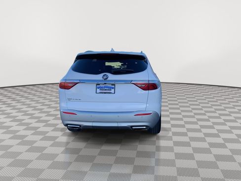Used 2023 Buick Enclave Essence image 6