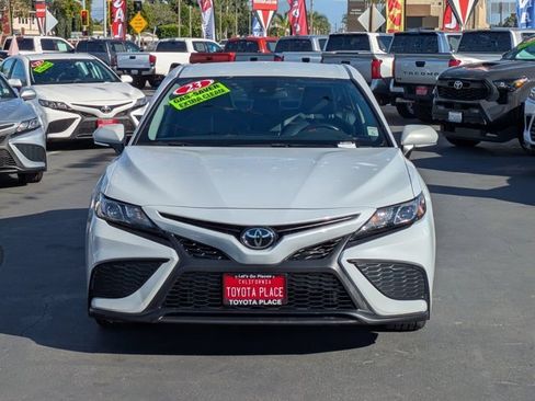Used 2023 Toyota Camry SE image 2