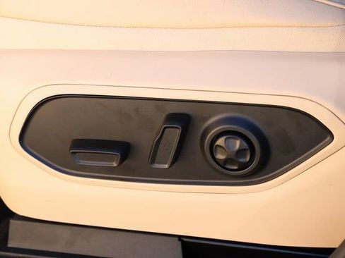 New 2025 Jeep Grand Cherokee Limited w/ Luxury Tech Group II image 14