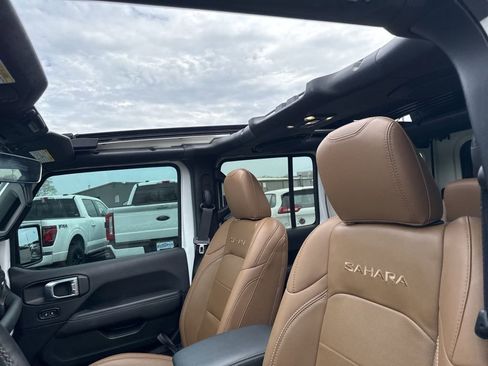 Used 2022 Jeep Wrangler Unlimited Sahara w/ LED Lighting Group image 11