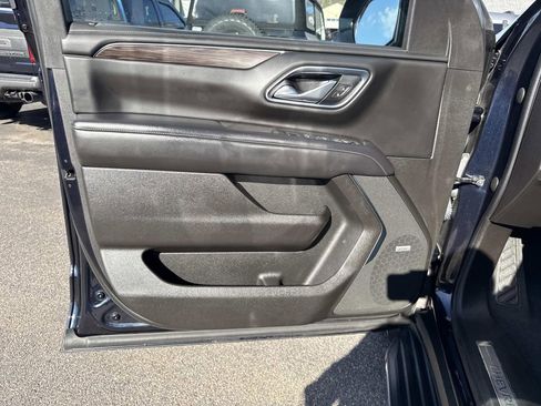 Used 2021 Chevrolet Tahoe LT w/ LT Signature Package AWD/4WD image 18