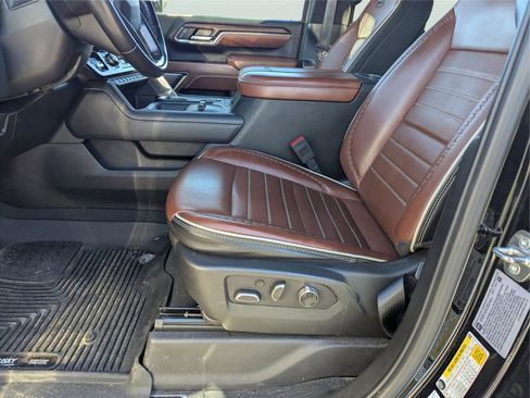 Used 2024 GMC Sierra 2500 Denali Ultimate image 18