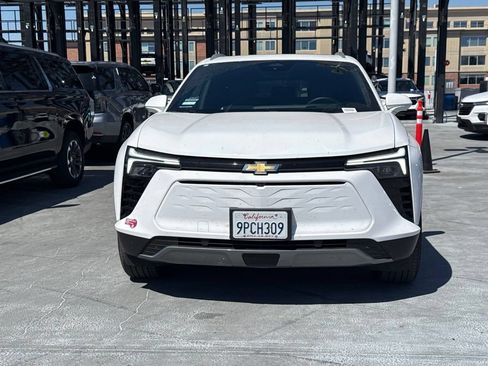 Used 2024 Chevrolet Blazer EV LT AWD/4WD image 2