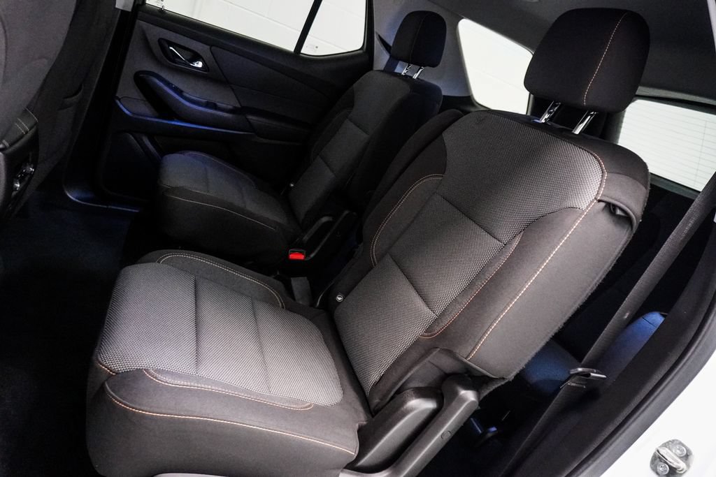 Used 2021 Chevrolet Traverse LT FWD image 8