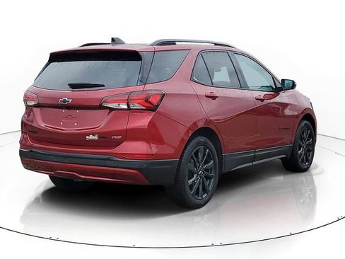 Used 2024 Chevrolet Equinox RS image 3