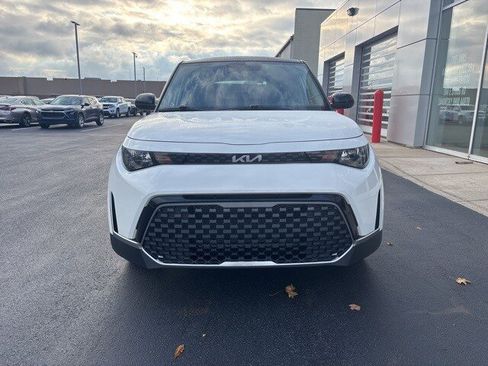 Used 2025 Kia Soul EX image 2