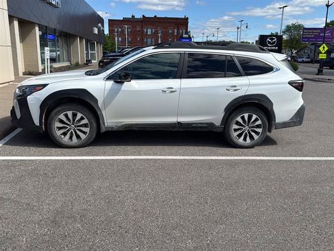 Used 2024 Subaru Outback Limited AWD/4WD image 14