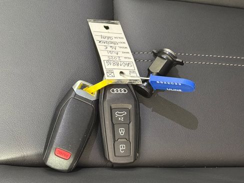 Certified 2025 Audi A6 e-tron Premium w/ Convenience Package RWD image 24