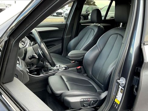 Used 2019 BMW X1 xDrive28i w/ M Sport Package image 28