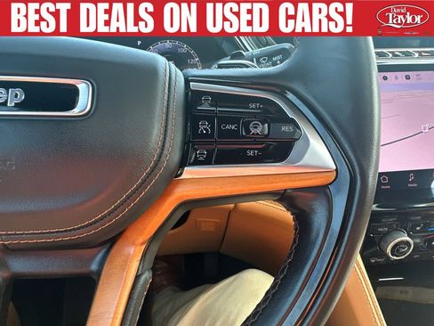 Used 2025 Jeep Grand Cherokee L Summit AWD/4WD image 16