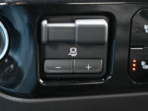 Used 2025 GMC Sierra 1500 SLT image 29