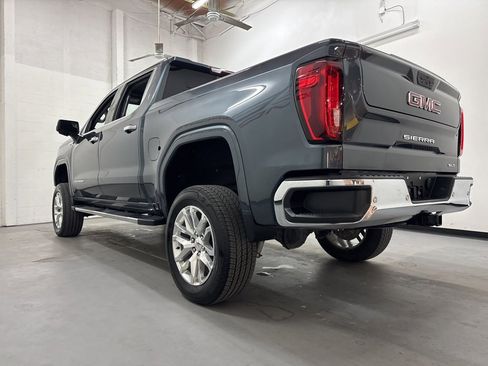 Used 2019 GMC Sierra 1500 SLT image 17
