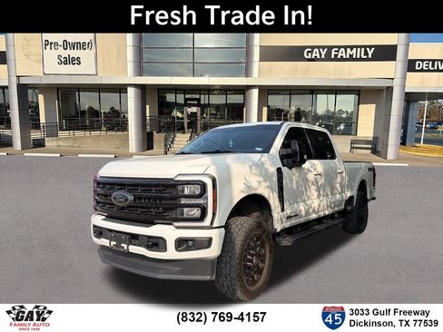 Used 2024 Ford F250 Lariat w/ Black Appearance Package AWD/4WD image 3