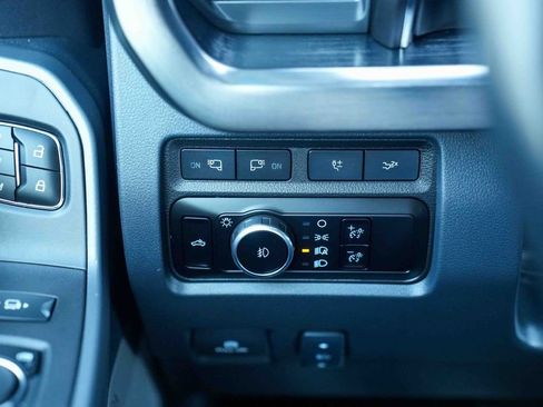Used 2023 Ford F250 Lariat w/ Lariat Ultimate Package AWD/4WD image 27