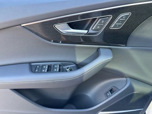 Used 2025 Audi Q7 3.0T Premium Plus w/ Premium Plus Package image 35