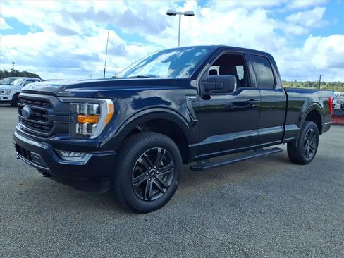 Certified 2022 Ford F150 XLT w/ Equipment Group 302A High image 3