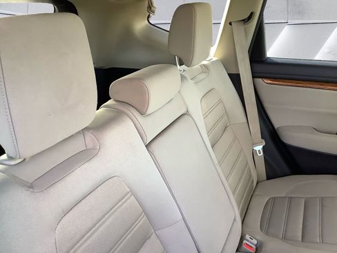 Used 2017 Honda CR-V EX image 16
