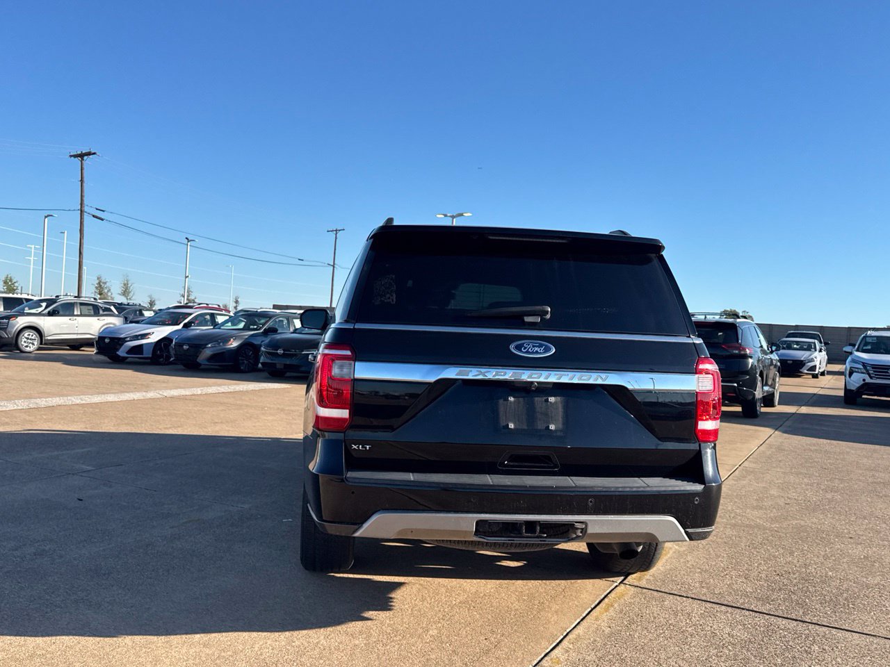 Used 2019 Ford Expedition XLT w/ Equipment Group 202A RWD image 26