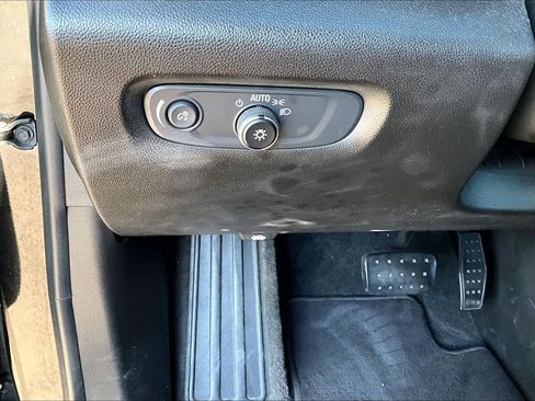 Used 2019 Chevrolet Traverse LS w/ LPO, Blackout Package FWD image 34